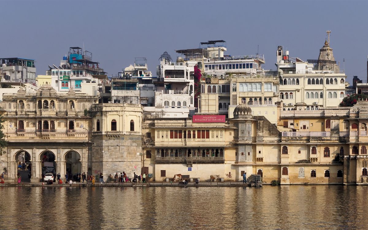 Bagore Ki Haveli museum on the Lake Pichola waterfront, Udaipur