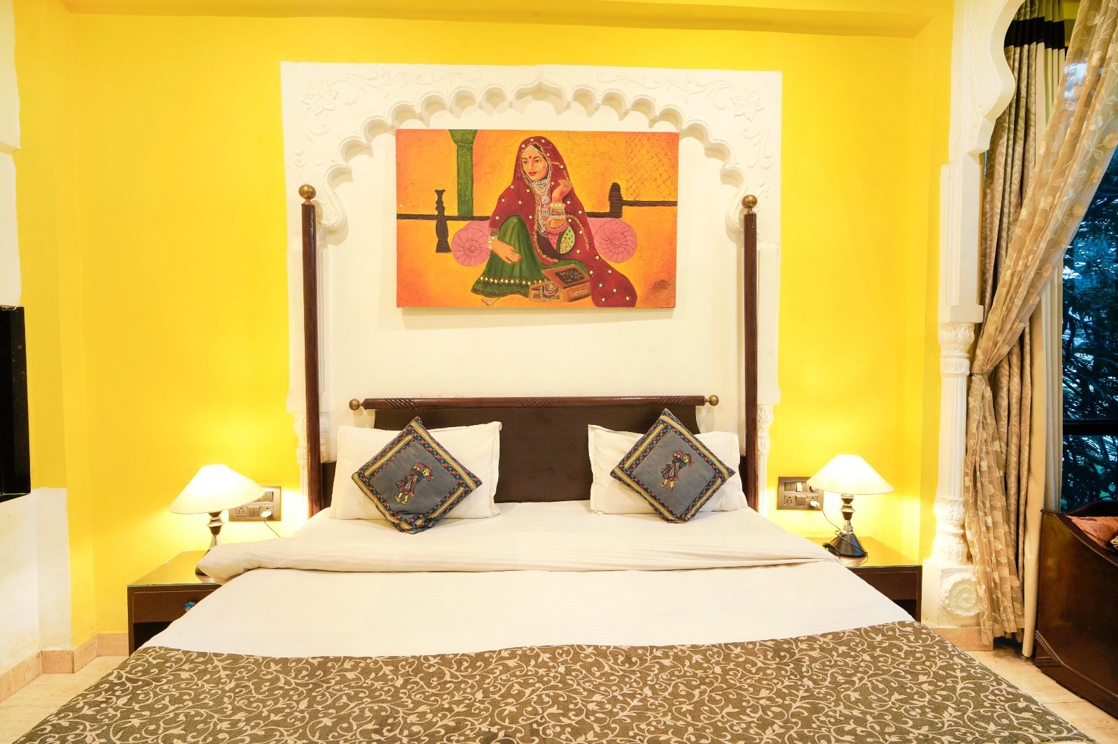 Bright, colourful family room at Vikram Garh Lakeview